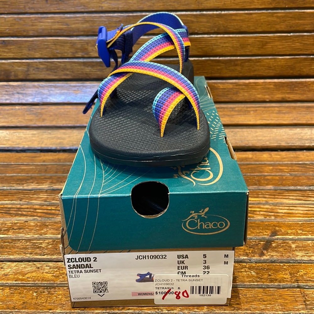 Brand new Chaco Zcloud 2 in tetra sunset.